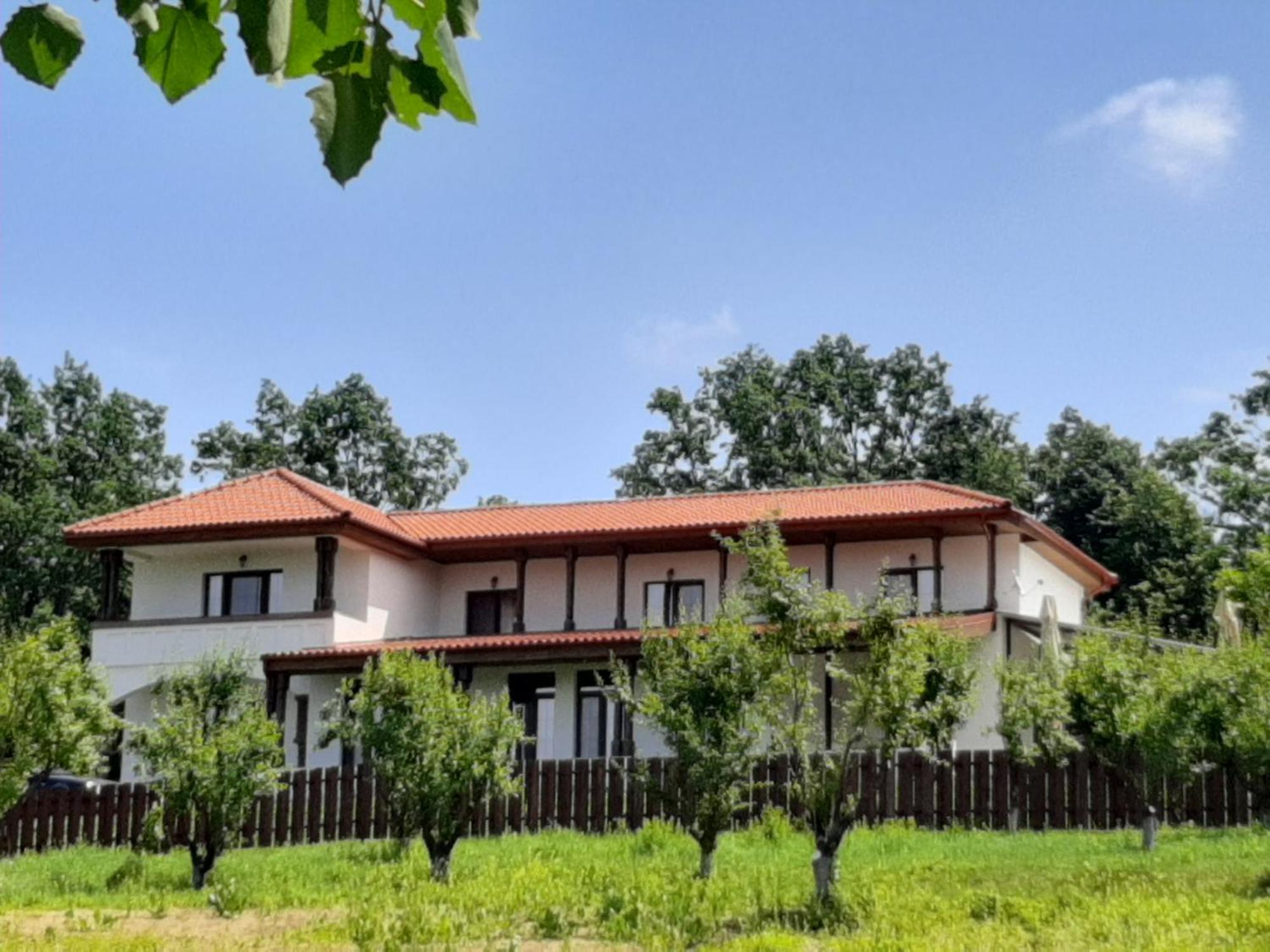 Barnova Pensiunea Emelys, Iasi מראה חיצוני תמונה