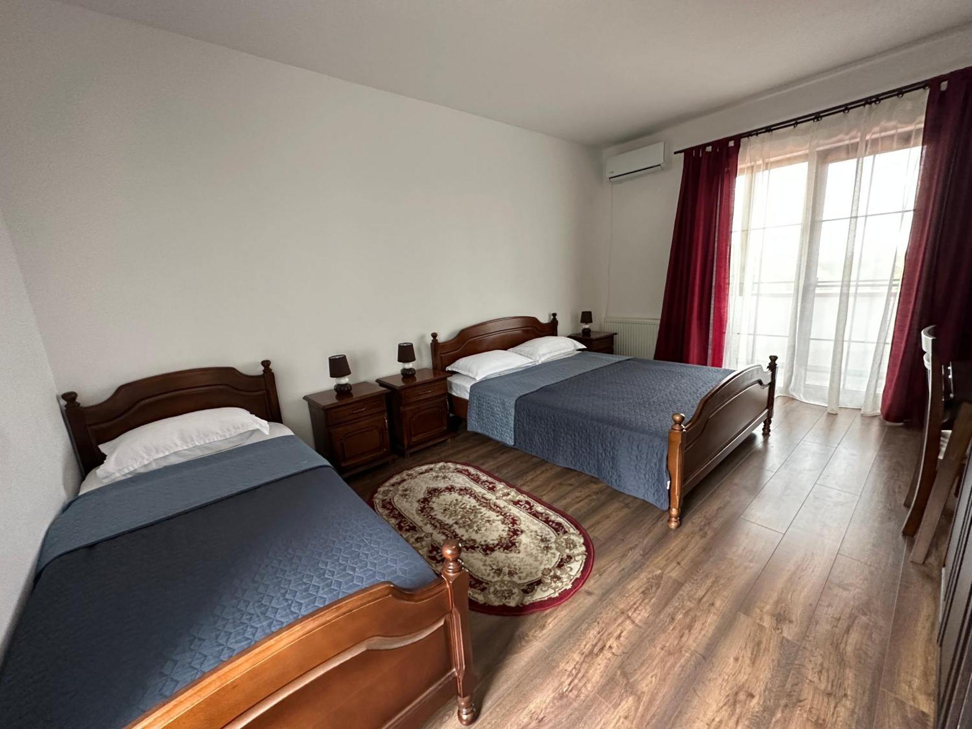 Barnova Pensiunea Emelys, Iasi מראה חיצוני תמונה